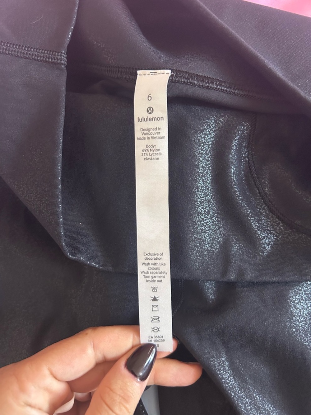 NWOT Lululemon Black Shiny Leggings - Size 6